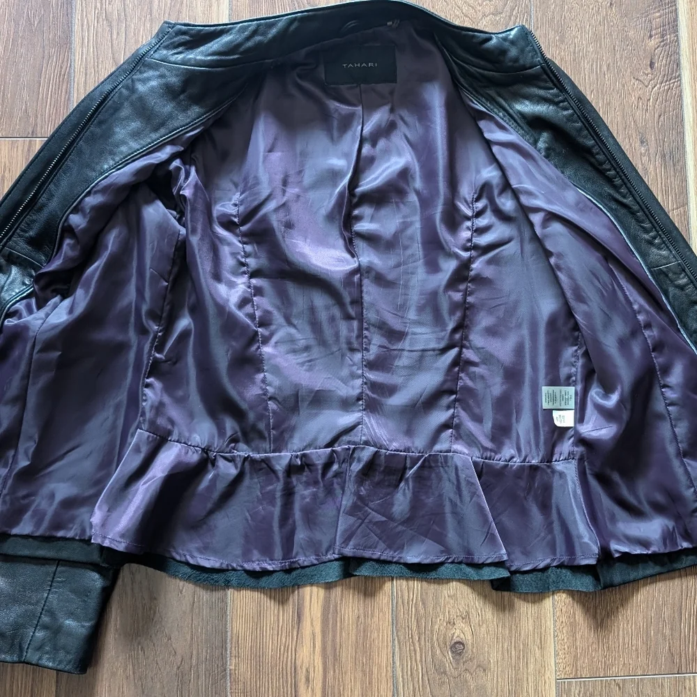 CLEARANCE!  Women's Black Leather Jacket By TAHARI Size S - Picture 5 of 8